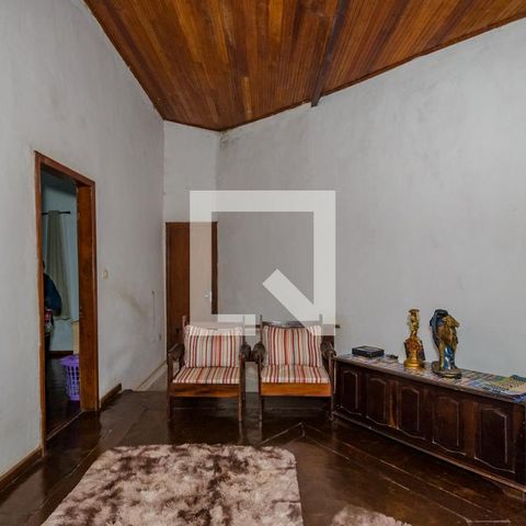 Casa à venda com 180m², 4 quartos e 2 vagasSala 4 piso 2