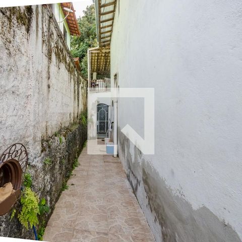 Casa à venda com 180m², 4 quartos e 2 vagasEntrada