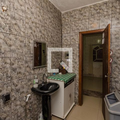 Casa à venda com 180m², 4 quartos e 2 vagasBanheiro Social