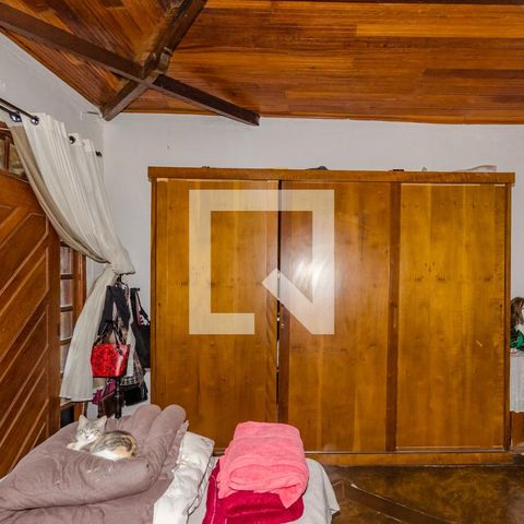 Casa à venda com 180m², 4 quartos e 2 vagasSuíte