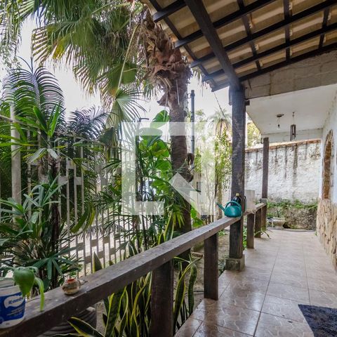 Casa à venda com 180m², 4 quartos e 2 vagasEntrada