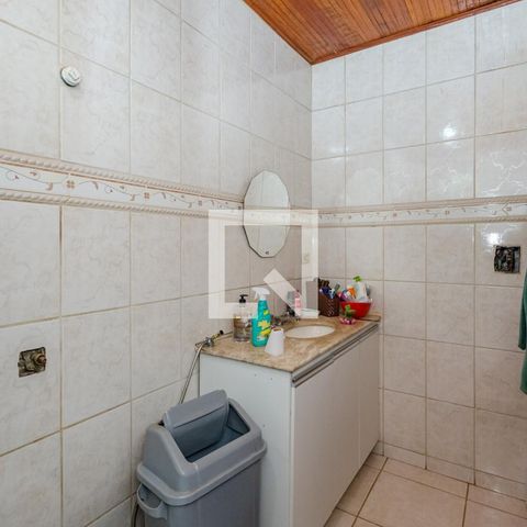 Casa à venda com 180m², 4 quartos e 2 vagasBanheiro da Suíte