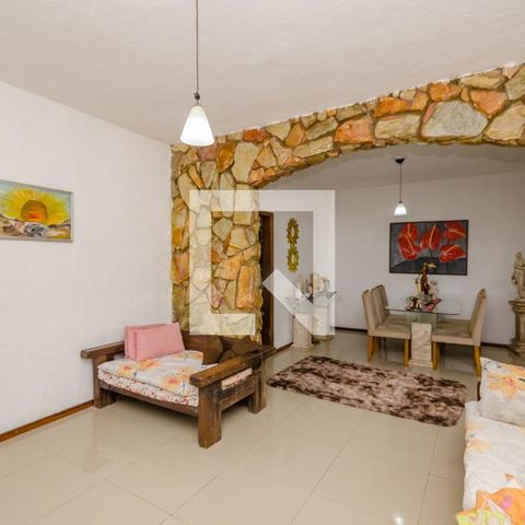 Casa à venda com 180m², 4 quartos e 2 vagasSala 1