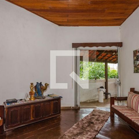 Casa à venda com 180m², 4 quartos e 2 vagasSala 4 piso 2