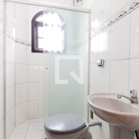 Casa à venda com 184m², 4 quartos e 2 vagasBanheiro da Suíte 1