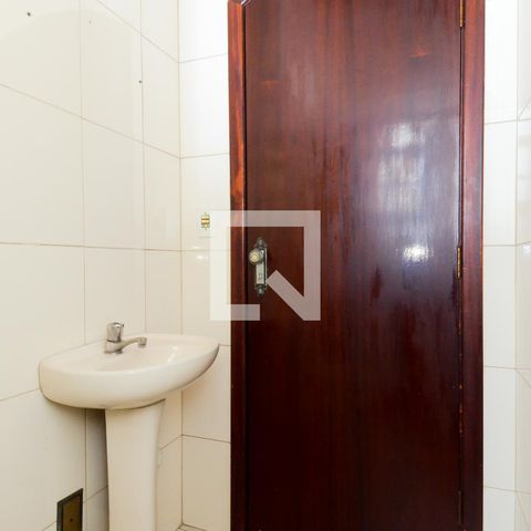 Casa à venda com 184m², 4 quartos e 2 vagasBanheiro Social
