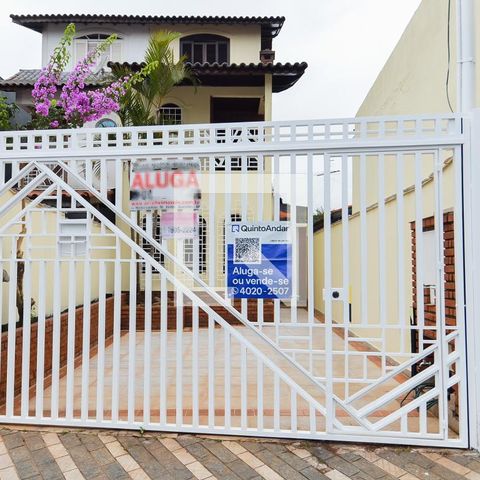 Casa à venda com 184m², 4 quartos e 2 vagasFachada