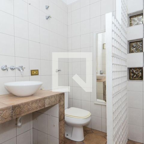 Casa à venda com 184m², 4 quartos e 2 vagasBanheiro da Suíte 2