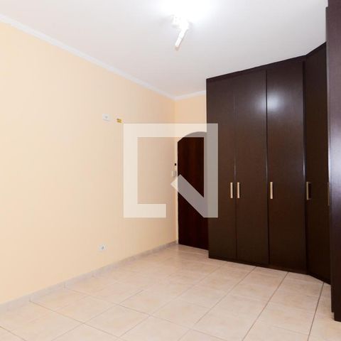 Casa à venda com 184m², 4 quartos e 2 vagasSuíte 2