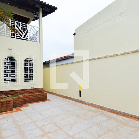Casa à venda com 184m², 4 quartos e 2 vagasGaragem