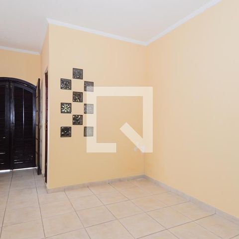 Casa à venda com 184m², 4 quartos e 2 vagasSuíte 2