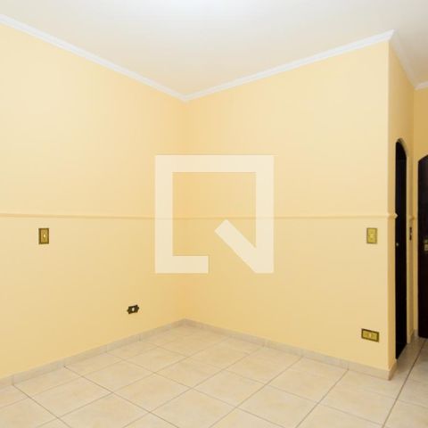 Casa à venda com 184m², 4 quartos e 2 vagasSuíte 1