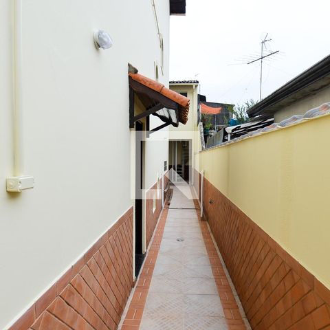 Casa à venda com 184m², 4 quartos e 2 vagasCorredor Lateral 