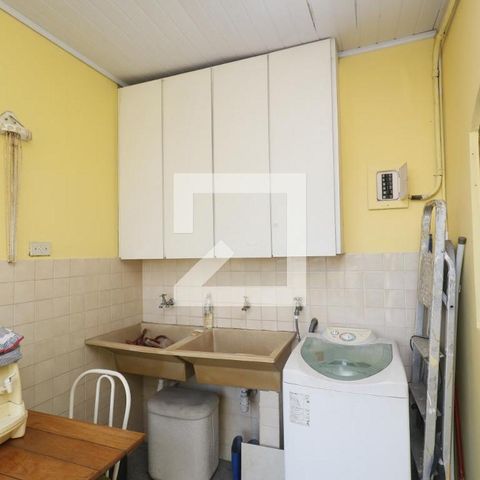 Casa à venda com 140m², 4 quartos e 2 vagasÁrea de Serviço