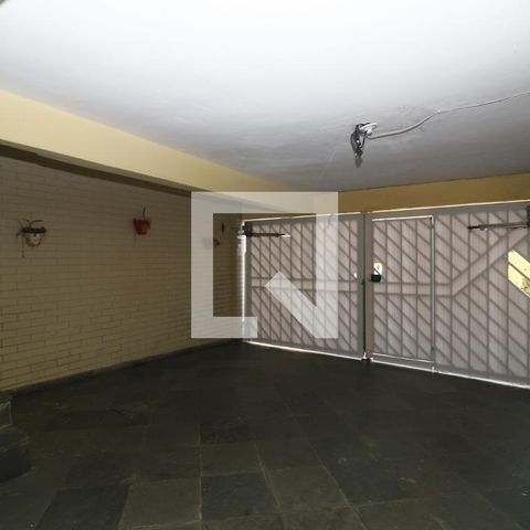 Casa à venda com 140m², 4 quartos e 2 vagasGaragem