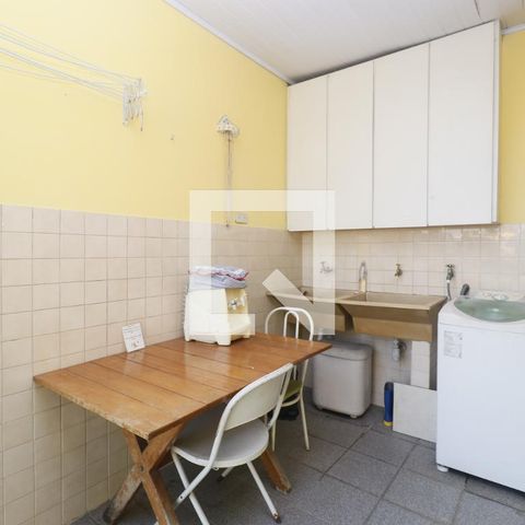 Casa à venda com 140m², 4 quartos e 2 vagasÁrea de Serviço