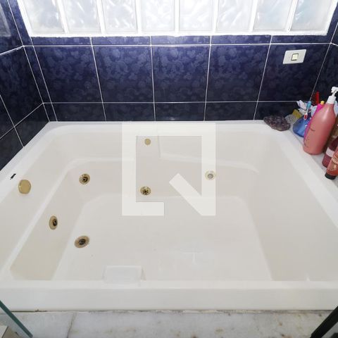 Casa à venda com 140m², 4 quartos e 2 vagasBanheiro da Suíte 1