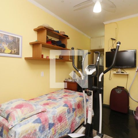 Casa à venda com 140m², 4 quartos e 2 vagasQuarto 2 - suíte