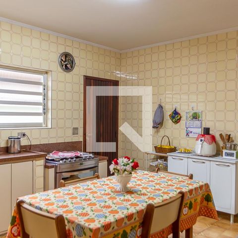 Casa para alugar com 163m², 3 quartos e 2 vagasCozinha