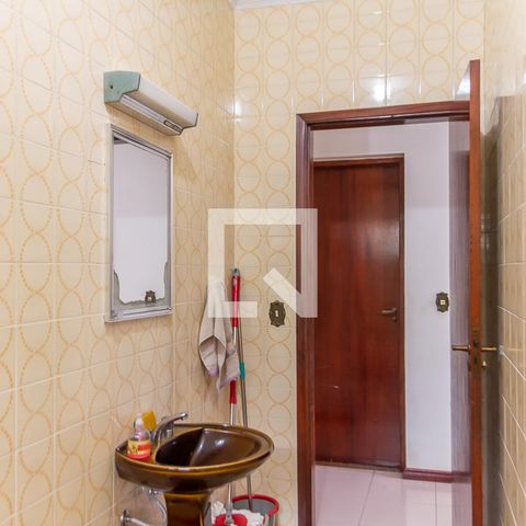 Casa para alugar com 163m², 3 quartos e 2 vagasBanheiro