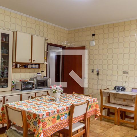 Casa para alugar com 163m², 3 quartos e 2 vagasCozinha