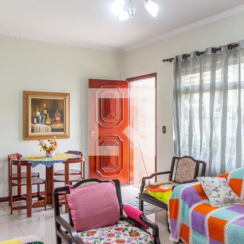 Casa para alugar com 163m², 3 quartos e 2 vagasSala