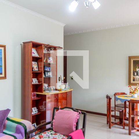 Casa para alugar com 163m², 3 quartos e 2 vagasSala