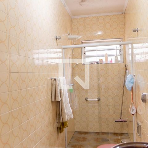 Casa para alugar com 163m², 3 quartos e 2 vagasBanheiro