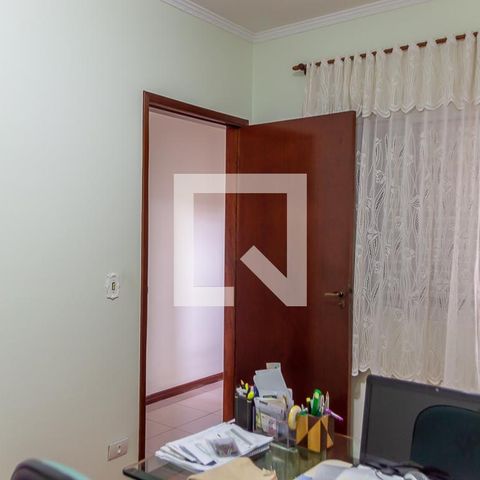 Casa para alugar com 163m², 3 quartos e 2 vagasQuarto