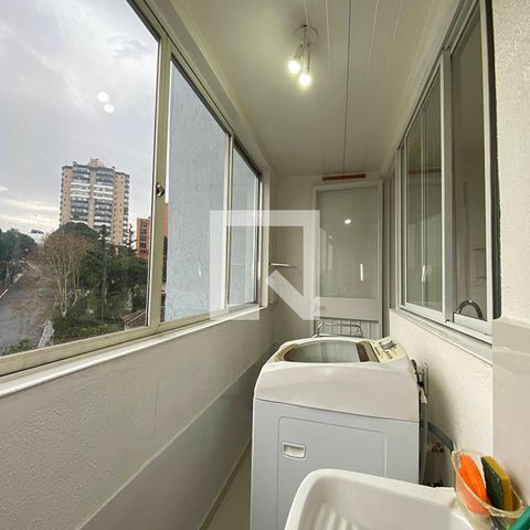 Apartamento à venda com 235m², 3 quartos e 1 vagaÁrea de Serviço