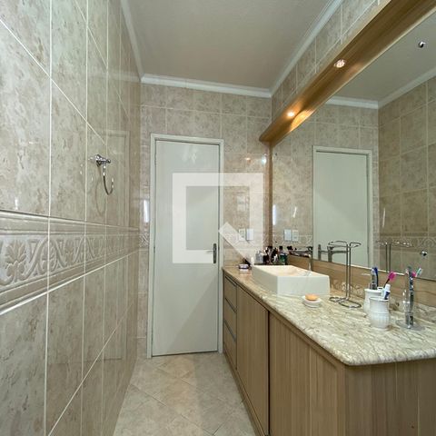 Apartamento à venda com 235m², 3 quartos e 1 vagaBanheiro 3