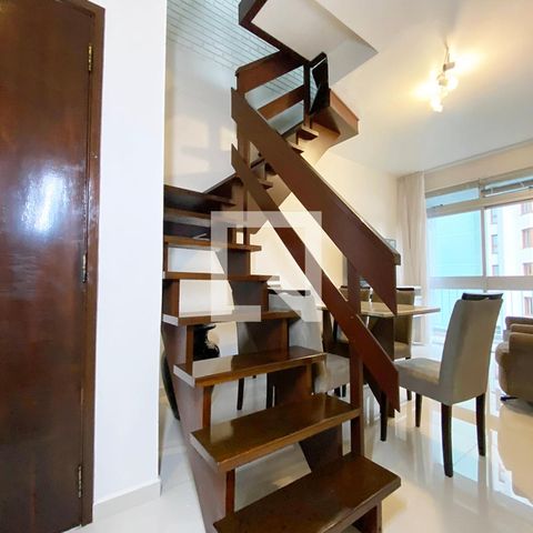 Apartamento à venda com 235m², 3 quartos e 1 vagaEscada