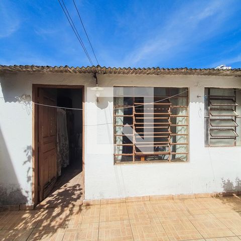 Casa à venda com 150m², 2 quartos e sem vagaFundos