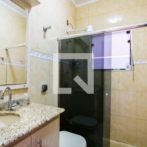 Casa à venda com 191m², 2 quartos e 2 vagas Casa à venda com 191m², 2 quartos e 2 vagasBanheiro