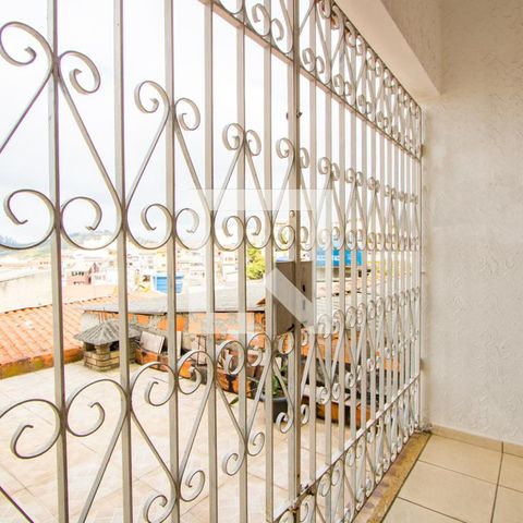 Casa à venda com 191m², 2 quartos e 2 vagas Casa à venda com 191m², 2 quartos e 2 vagasVaranda do quarto 1