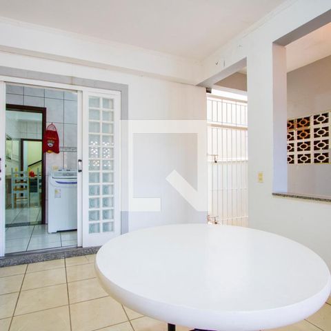 Casa à venda com 191m², 2 quartos e 2 vagas Casa à venda com 191m², 2 quartos e 2 vagasEspaço gourmet