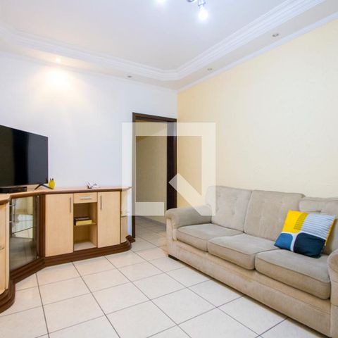 Casa à venda com 191m², 2 quartos e 2 vagas Casa à venda com 191m², 2 quartos e 2 vagasSala