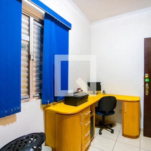 Casa à venda com 191m², 2 quartos e 2 vagas Casa à venda com 191m², 2 quartos e 2 vagasQuarto 2