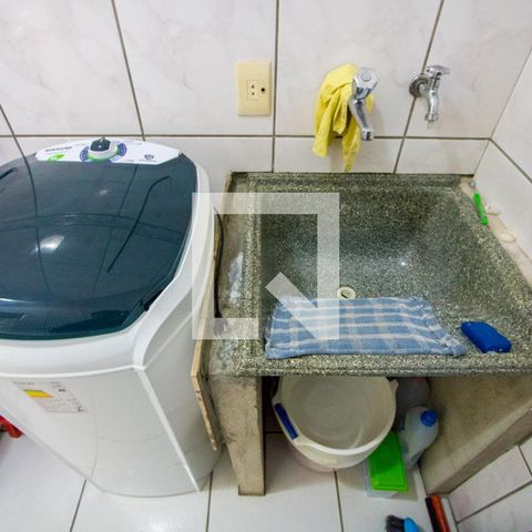 Casa à venda com 191m², 2 quartos e 2 vagas Casa à venda com 191m², 2 quartos e 2 vagasÁrea de serviço