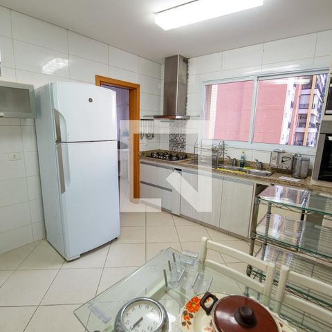 Apartamento para alugar com 166m², 3 quartos e 2 vagasCozinha