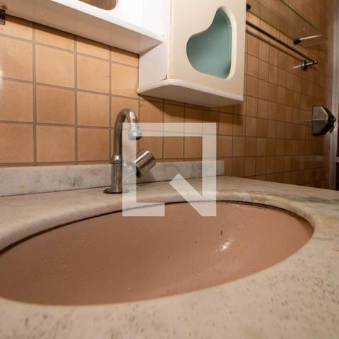 Apartamento para alugar com 60m², 2 quartos e sem vagaBanheiro