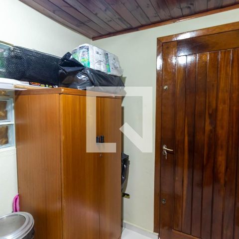 Casa à venda com 120m², 3 quartos e 2 vagasQuarto de serviço