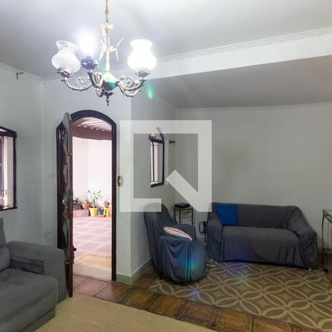 Casa à venda com 120m², 3 quartos e 2 vagasSala
