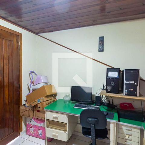 Casa à venda com 120m², 3 quartos e 2 vagasQuarto de Serviço