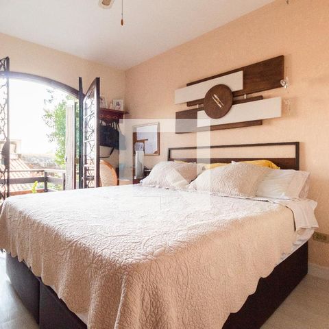 Casa à venda com 311m², 4 quartos e 4 vagasSuíte 1 