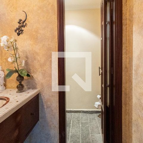 Casa à venda com 311m², 4 quartos e 4 vagasHall de Entrada - lavabo