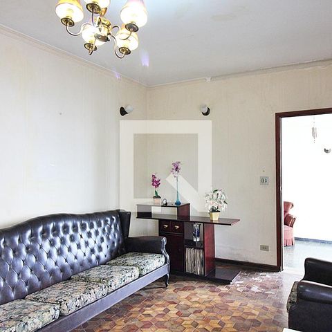Casa para alugar com 171m², 2 quartos e 3 vagasSala