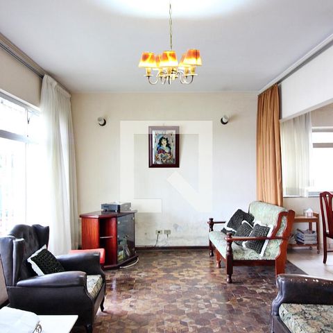 Casa para alugar com 171m², 2 quartos e 3 vagasSala