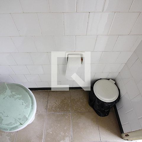 Casa para alugar com 171m², 2 quartos e 3 vagasBanheiro de Serviço