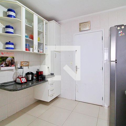 Apartamento à venda com 86m², 3 quartos e 2 vagasCozinha